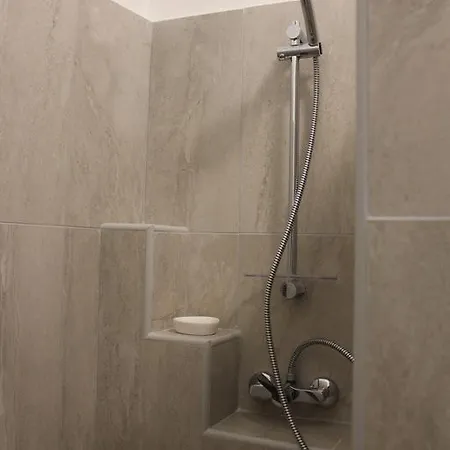 óváros Apartman *